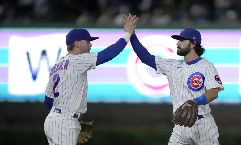 Dansby Swanson, Nico Hoerner, Ian Happ Named Gold Glove Finalists - Cubs  Insider